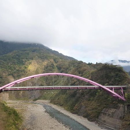 拉拉山周家渡假旅館 Hualing Exteriér fotografie